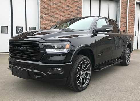 Svart Dodge Ram 1500 Laramie stulen i Örkelljunga